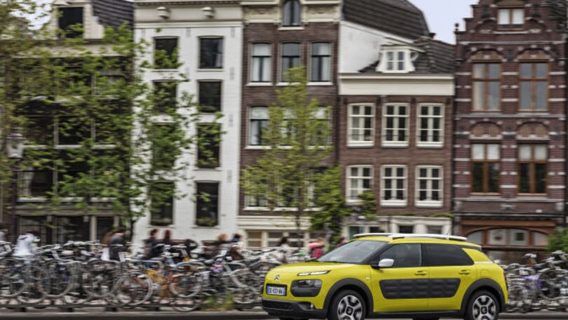 Nuova Citroen C4 Cactus, la berlina d'avanguardia