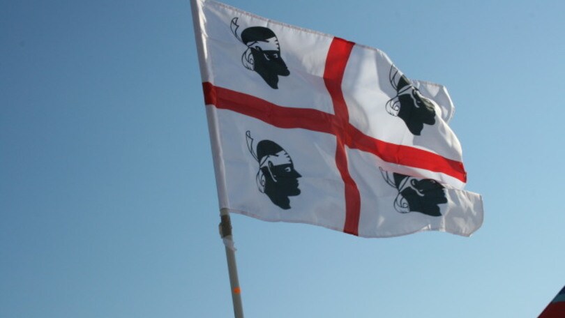 Il Cagliari e la Sardegna viaggio in una terra ferita