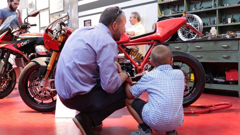 Amore Moto Guzzi: in 10.000 per lei