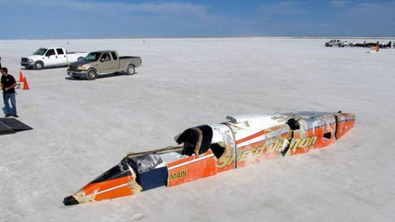 Bonneville, incidente a 600 km/h. Pilota illeso
