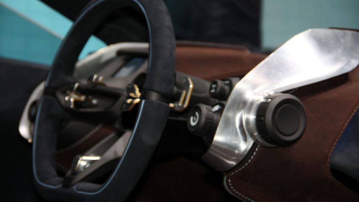 Aston Martin DBX, Salone di Ginevra 2015: foto