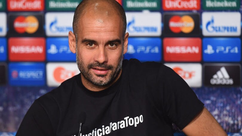 FOTO Guardiola e la maglietta per chiedere «giustizia per Topo»