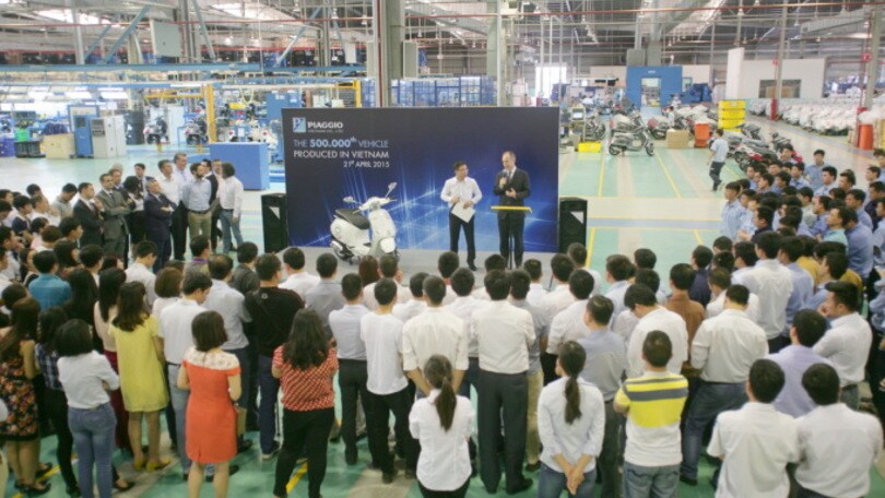 Piaggio: 500.000 scooter prodotti in Vietnam