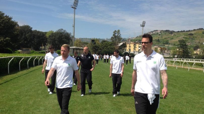 Wolfsburg, passeggiata all'ippodromo di Agnano in vista del Napoli