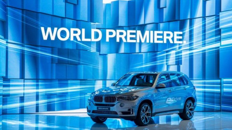 BMW X5 xDrive40e, il SUV ibrido da 3 litri per 100 km