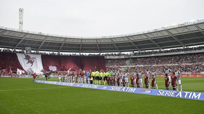 Torino-Juventus, bomba carta allo stadio: ricoverato tifoso granata