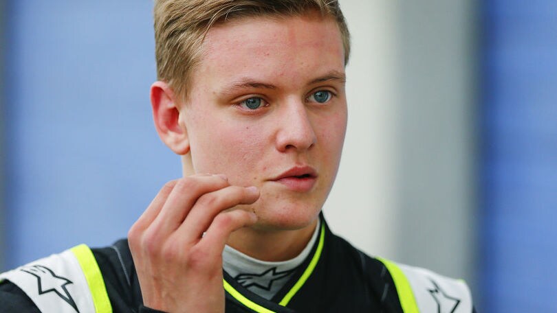 FOTO Formula 4: ancora una rimonta per Schumacher Junior