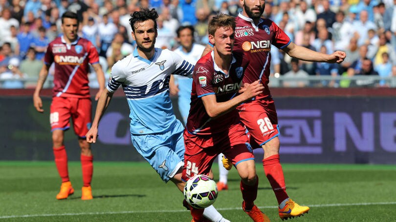 Lazio, Parolo in gruppo. Mauri ancora assente