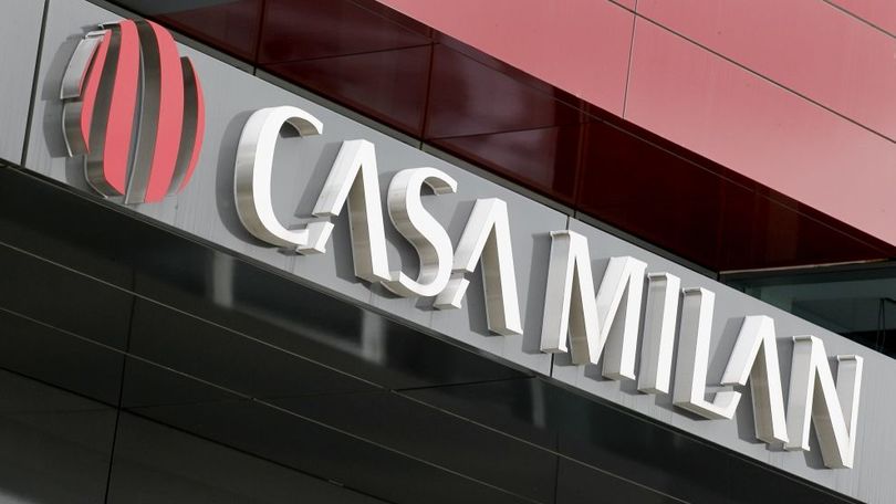 Milan, Mr. Bee sempre in attesa. Ma prepara già la partenza