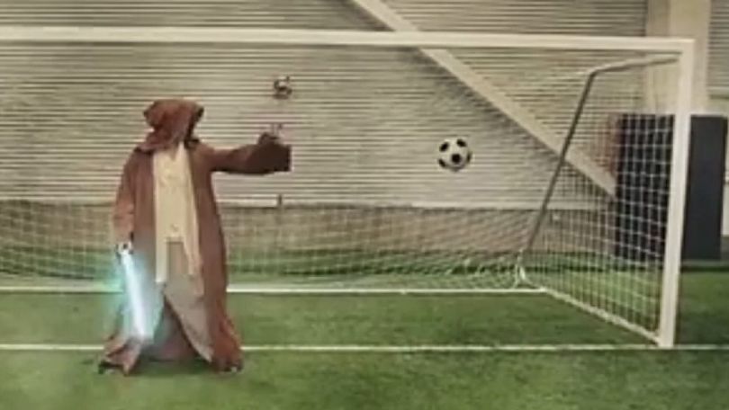 Star Wars, X-Men, Iron Man...È il calcio con i superpoteri!