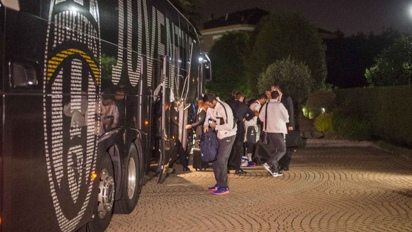 FOTO Juve, festa in ritiro a Leini per i Campioni