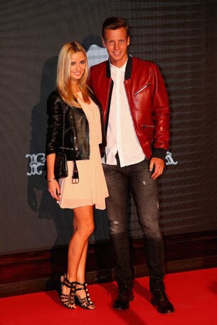 FOTO Ester Satorova scalda Madrid accanto al suo Berdych