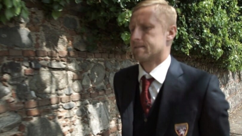 L'omaggio di capitan Glik al "Grande Toro"