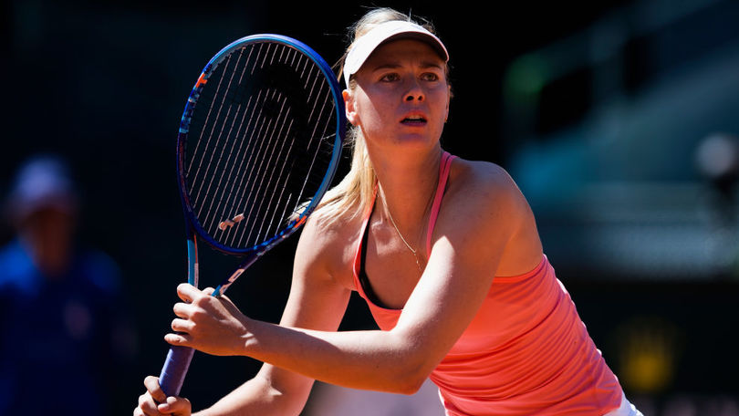 FOTO Tennis, Sharapova: ai quarti con fatica tra urletti e baci