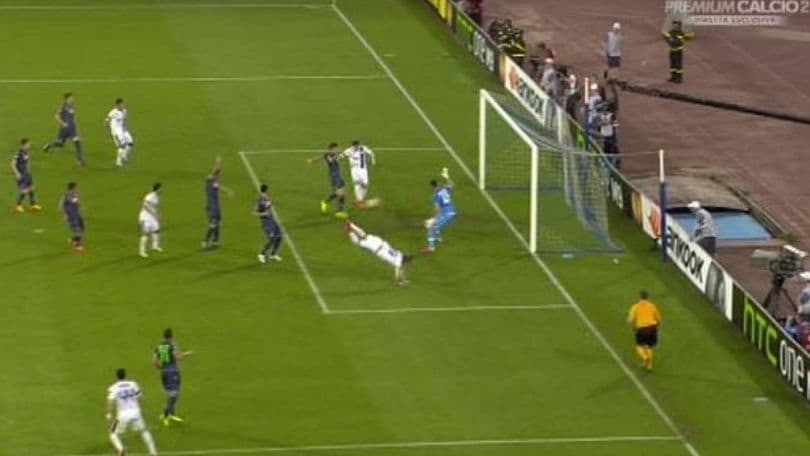 FOTO Napoli-Dnipro: il gol in fuorigioco di Seleznyov