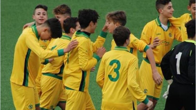 Racing Club, Pezone «Complimenti ai 2001»