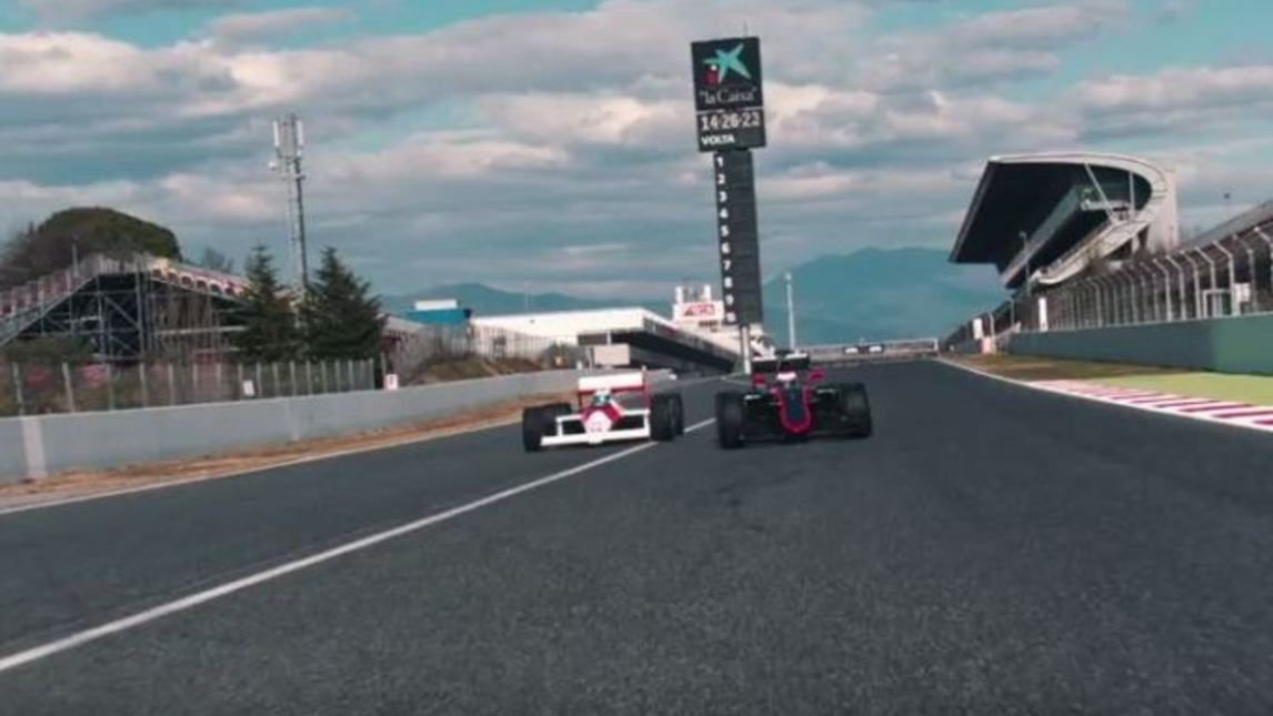 Alonso e Button si sfidano sulla McLaren di Senna