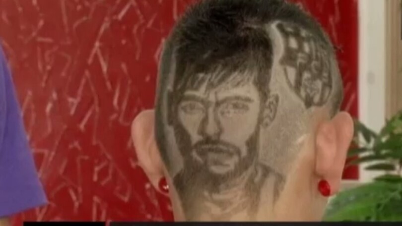 «Vorrei un taglio... alla Neymar!». L'omaggio di un tifoso