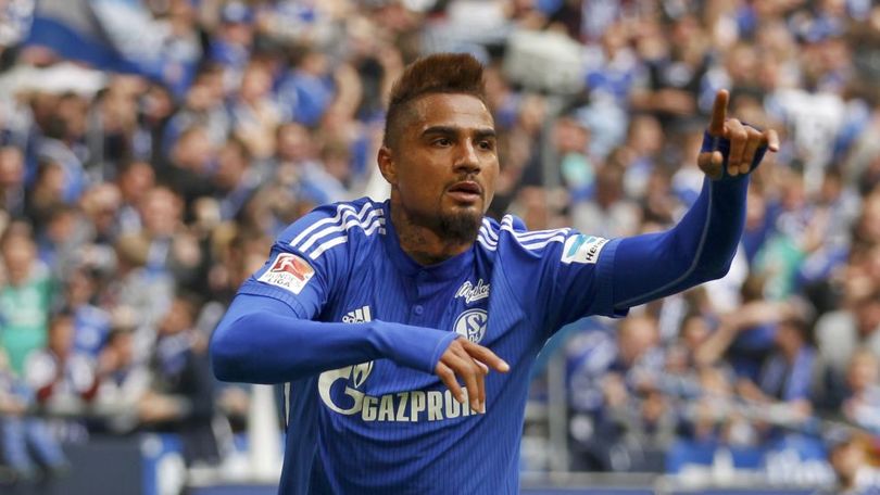 Bundesliga, spettacolo Schalke. Frenano Dortmund e Wolfsburg