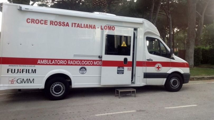 Giro, lussazione per Contador: rischia il forfait