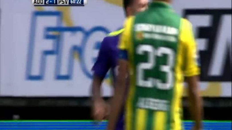 Olanda, assist con tunnel per Depay