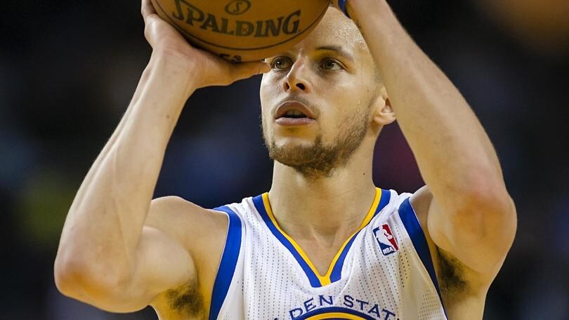 Curry parte bene, Warriors 1-0