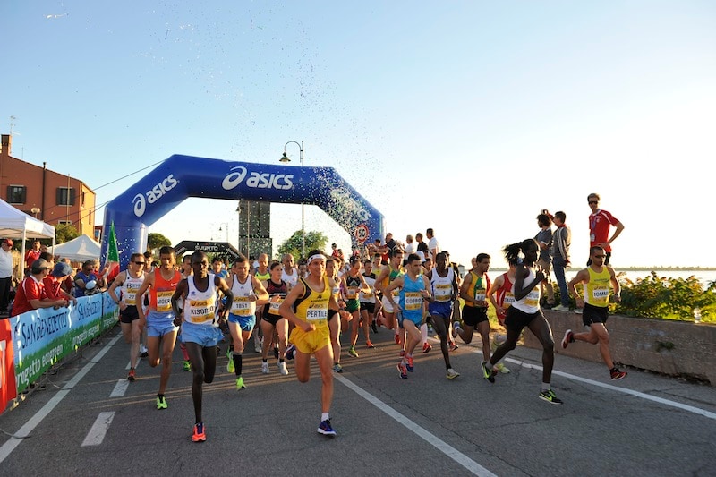Sabato a Jesolo la mezza maratona ‘al chiaro di luna’ con Ruggero Pertile