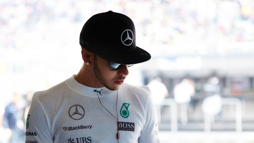 F1, Hamilton rinnova con Mercedes fino al 2018