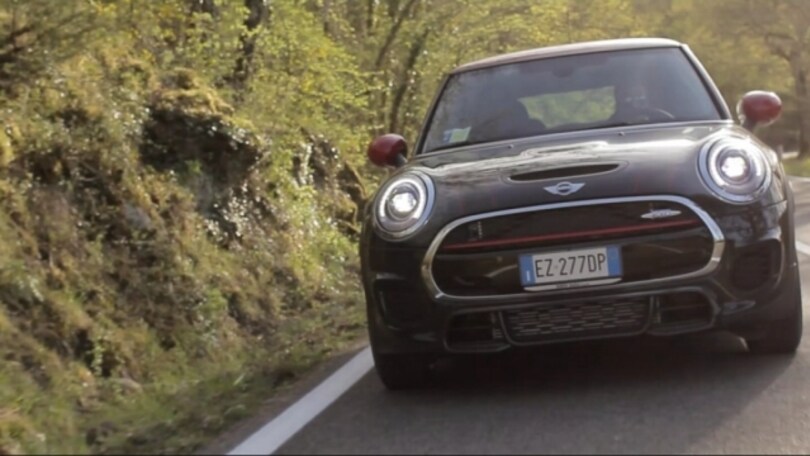 Mini John Cooper Works, pronta per la pista