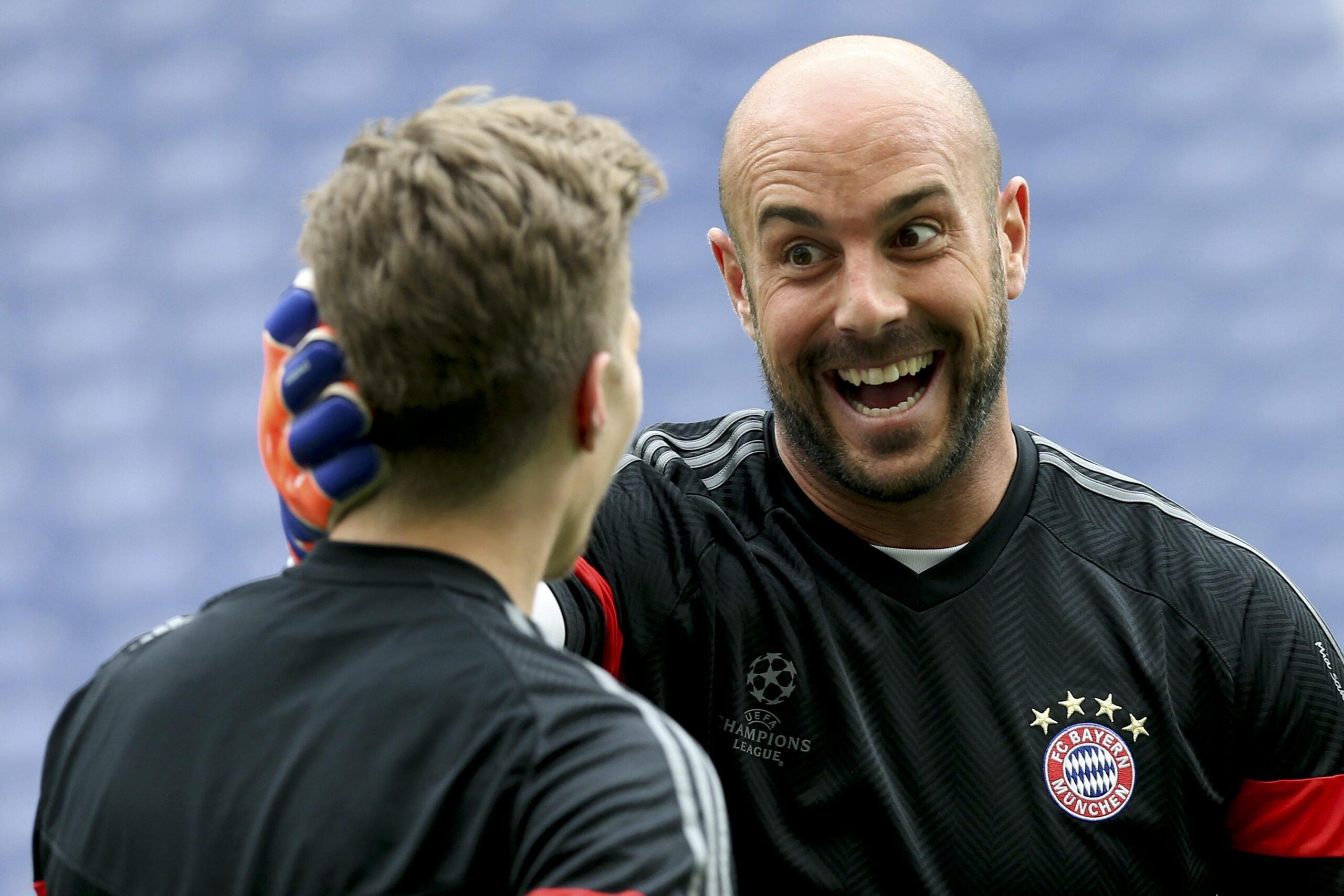 Napoli, torna il numero uno: Reina per tre anni