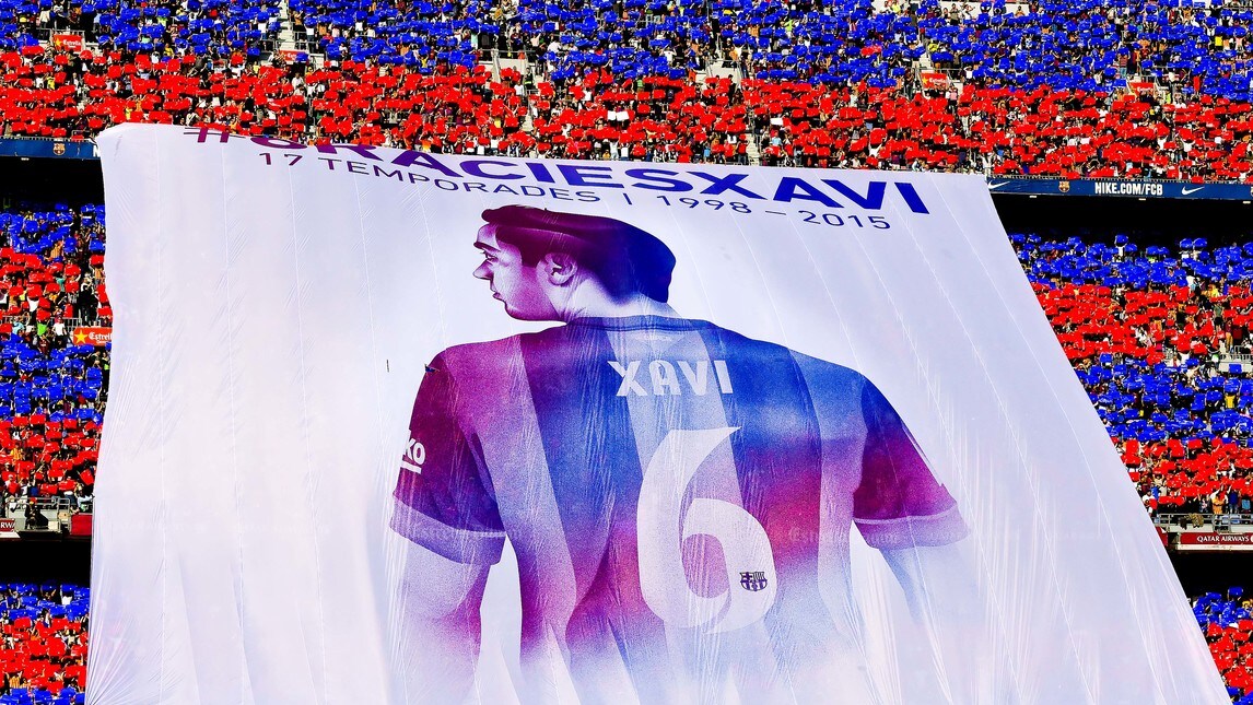 Camp Nou, che spettacolo la coreografia per Xavi!