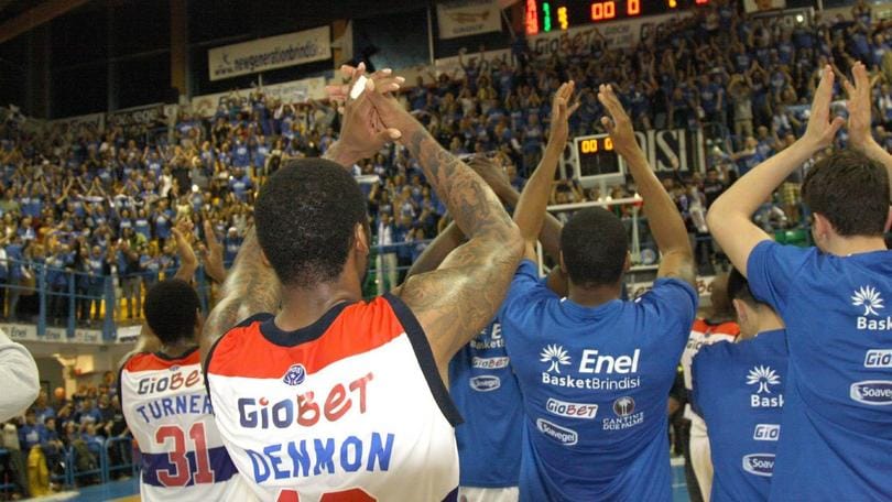 Denmon stende Reggio, Brindisi ora sogna