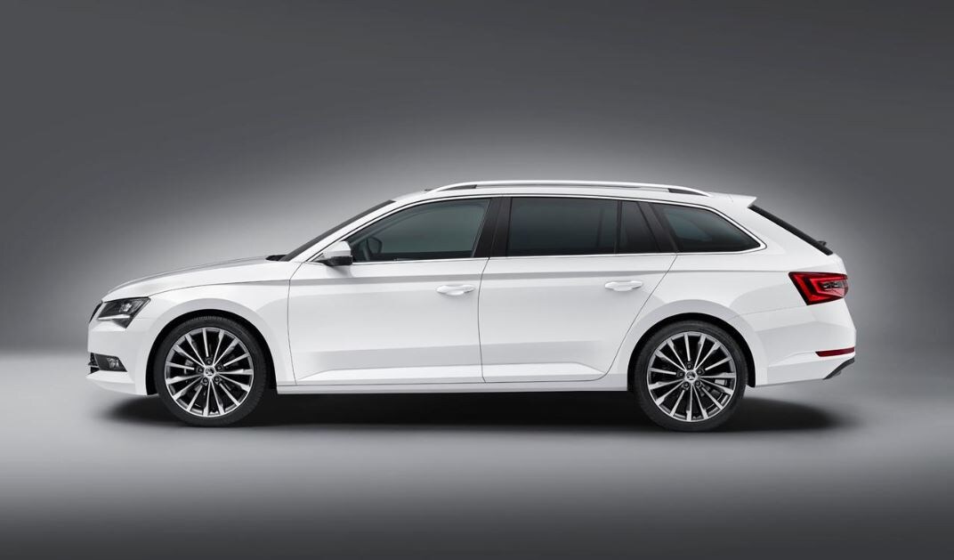 Skoda Superb Wagon, prime immagini