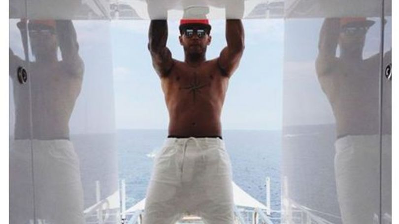 F1, Hamilton #stronger su Facebook: «Ci vediamo a Montreal»