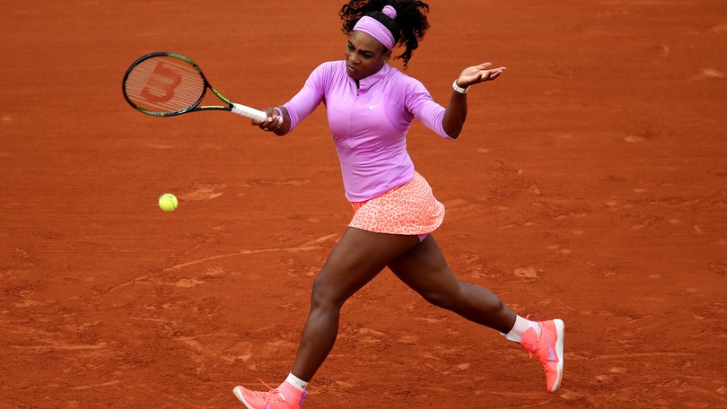 Serena Williams: che gonnellino leopardato al Roland Garros!