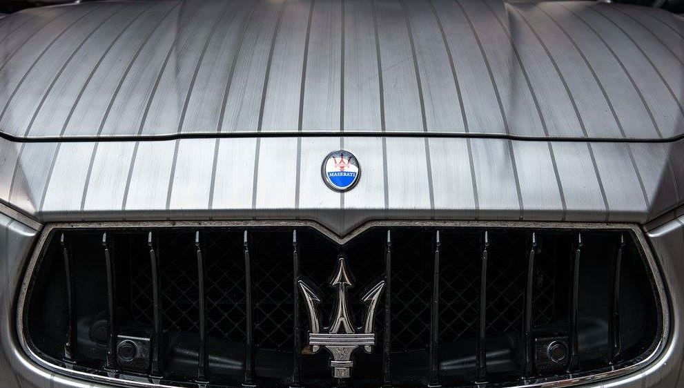 Lapo Elkann mette il gessato alla Maserati Ghibli