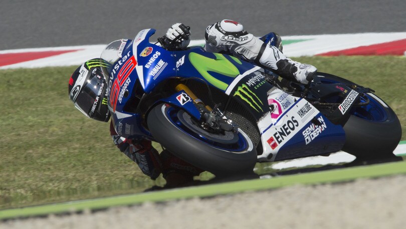 MotoGp, Mugello: Lorenzo super nelle terze libere, Rossi nono