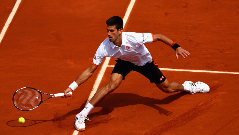 Roland Garros: triplo 6-4, Djokovic vola agli ottavi