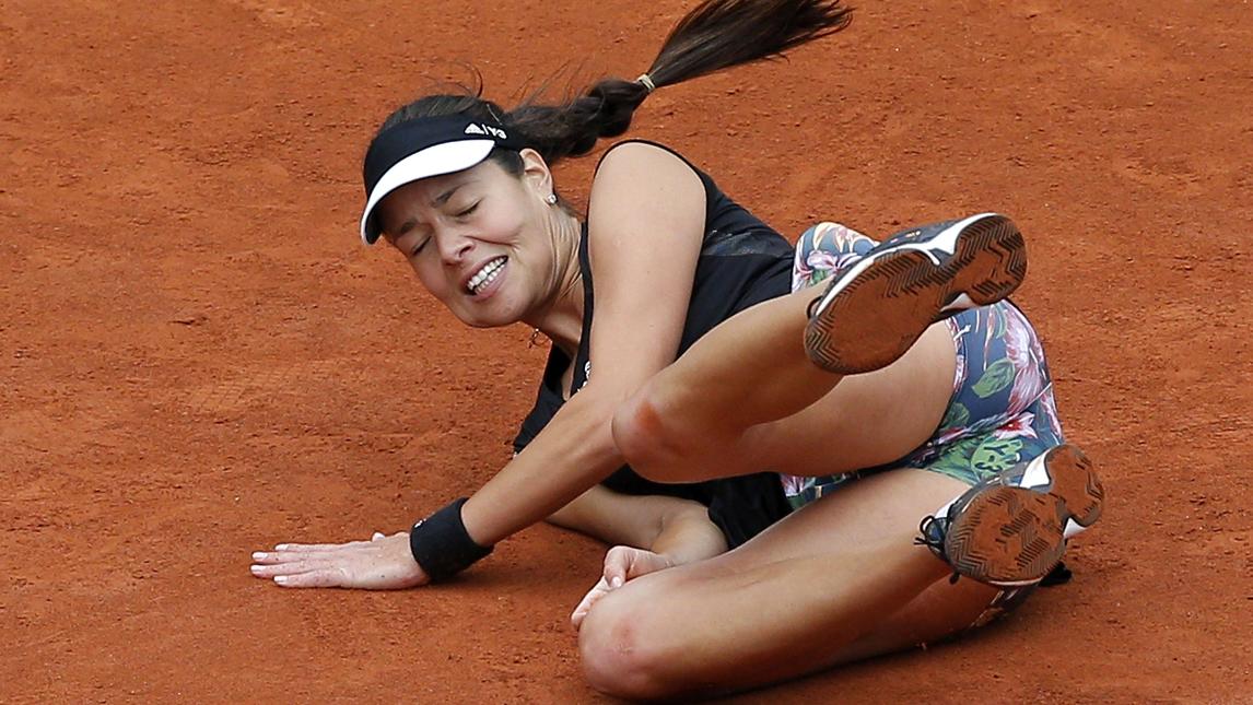 Roland Garros, Ivanovic scivola sotto la pioggia, poi esulta con Schweinsteiger