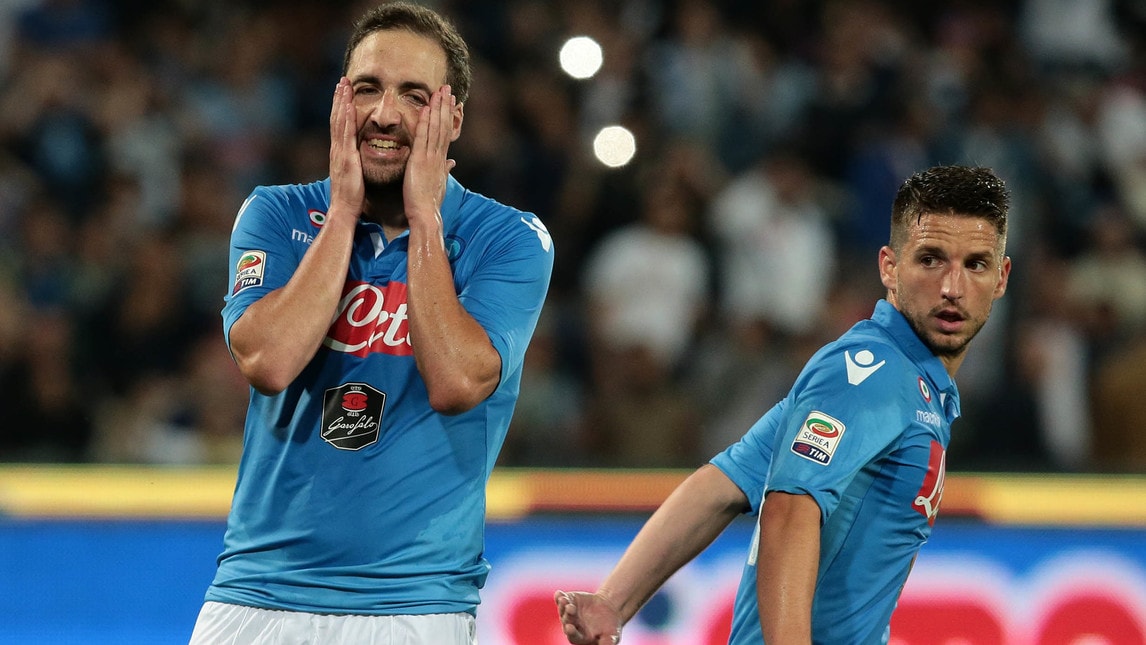 Napoli-Lazio, delusione Higuain
