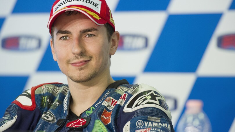 MotoGp: Lorenzo domina al Mugello e in quota sorpassa Rossi