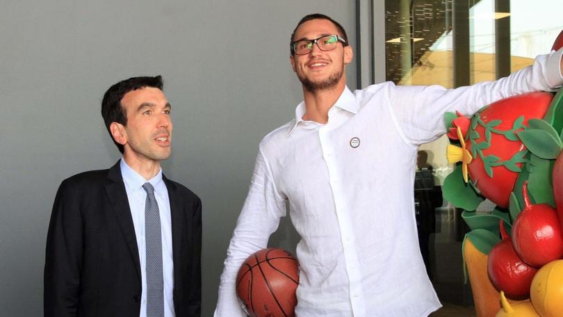 Gallinari a Expo fa gli auguri alla Juve