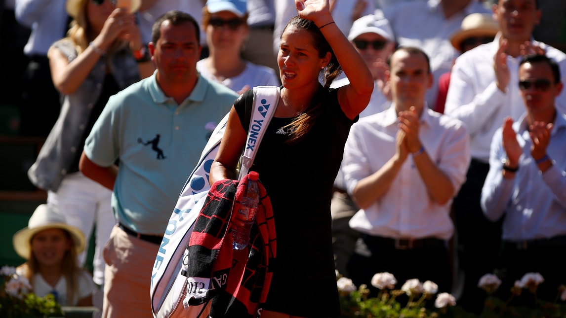 Ivanovic ko, Safarova prima finalista a Parigi