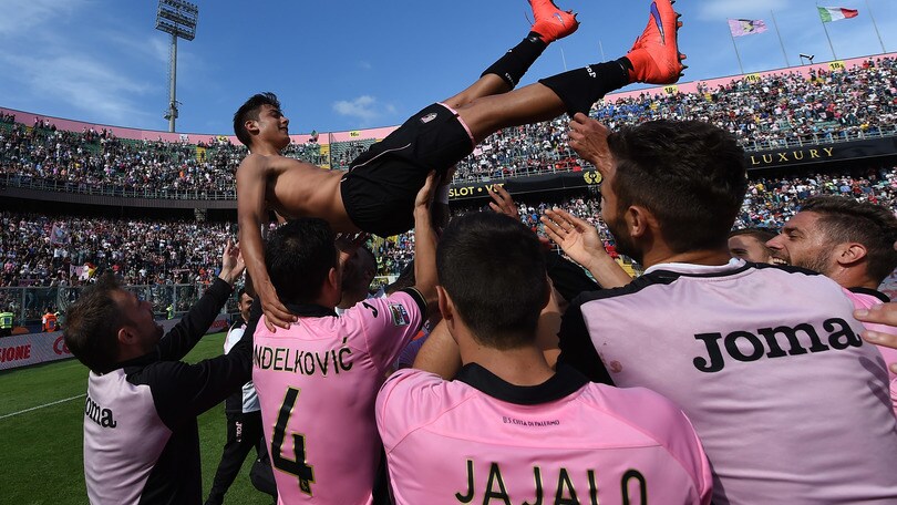 Palermo saluta Dybala: «In bocca al lupo»