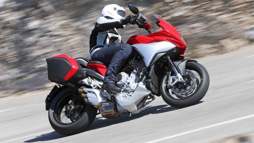 MV Agusta Turismo Veloce: le foto dinamiche