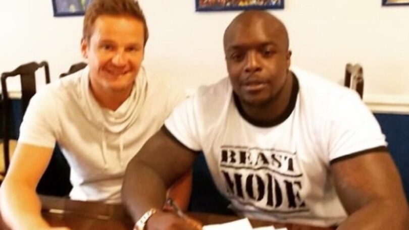 Akinfenwa rinnova con il Wimbledon
