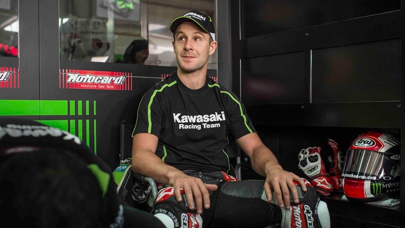 Kawasaki lancia l’abbigliamento del campione (foto)