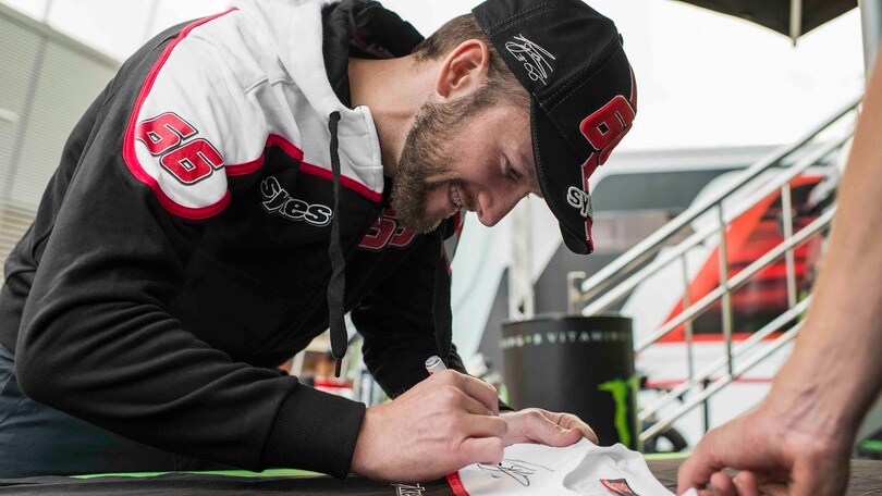 Kawasaki lancia l’abbigliamento del campione