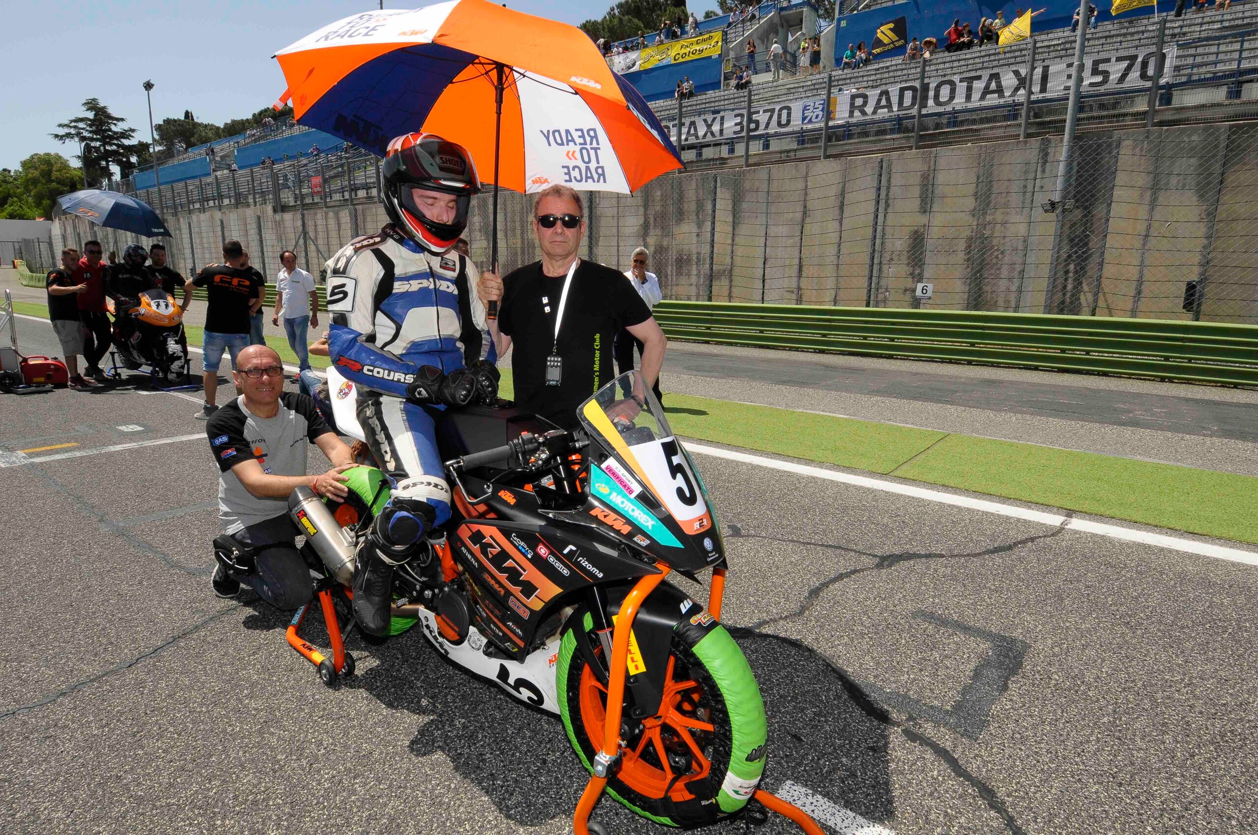 KTM RC 390 Cup: Lovino in pista