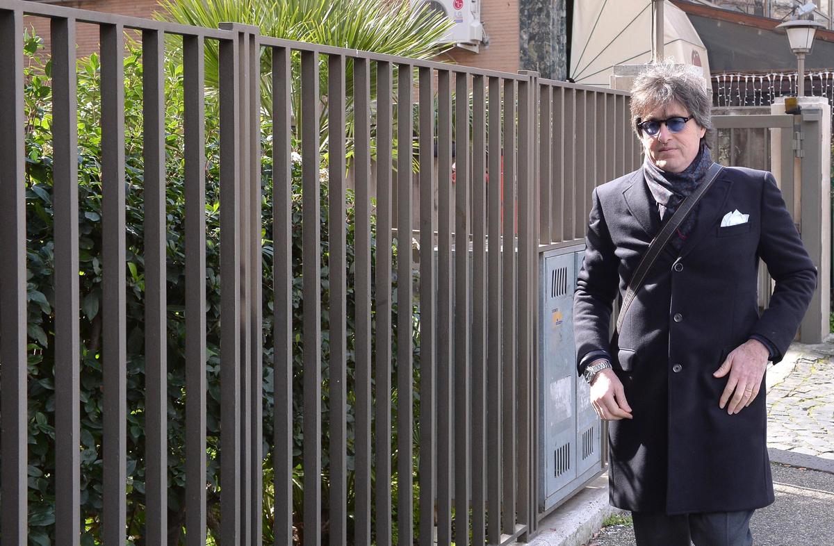 Calcioscommesse: polizia esegue 17 arresti